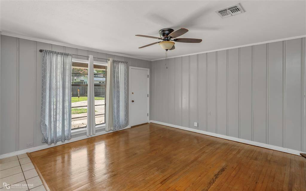 Shreveport, LA 71105,754 E Kings Highway