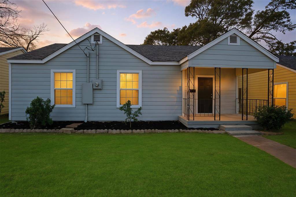 Dallas, TX 75208,227 S Hampton Road