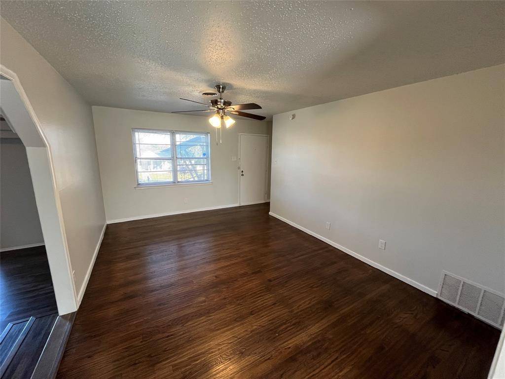 Dallas, TX 75241,1324 Whispering Trail