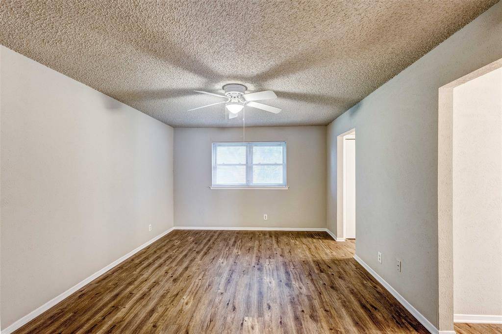 Benbrook, TX 76126,105 LAKEWAY Drive