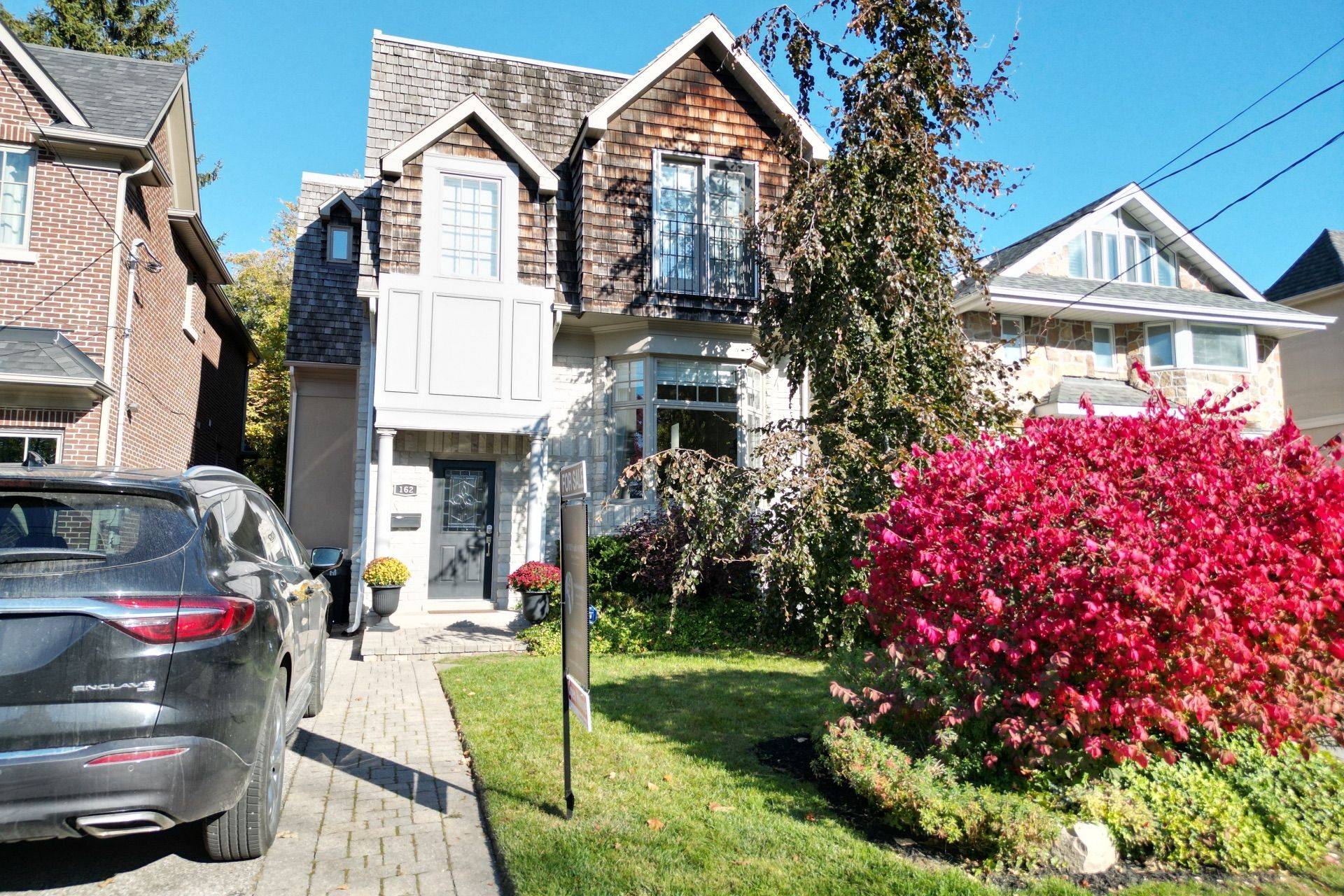 Toronto C11, ON M4G 2W3,162 Glenvale BLVD