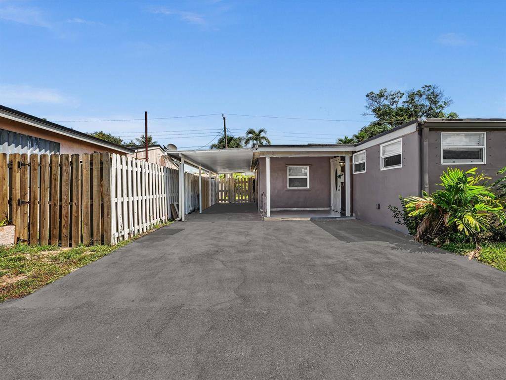 Hollywood, FL 33024,6661 Meade St