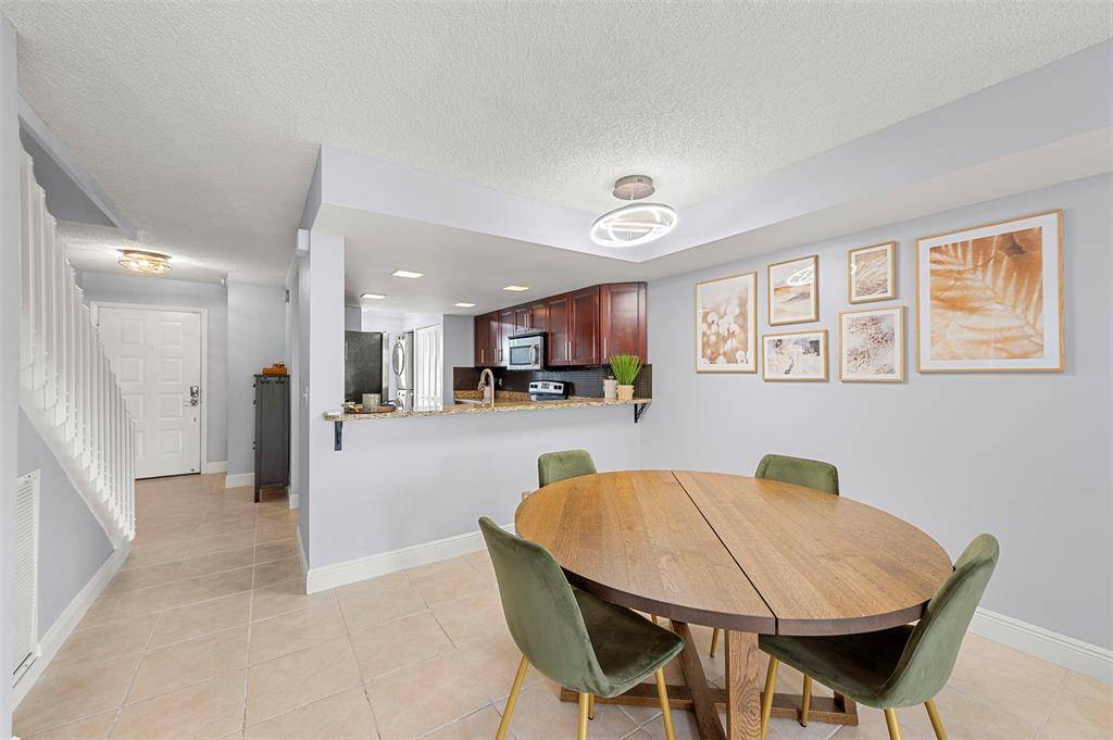 Davie, FL 33314,7110 SW 42nd Ct #7110