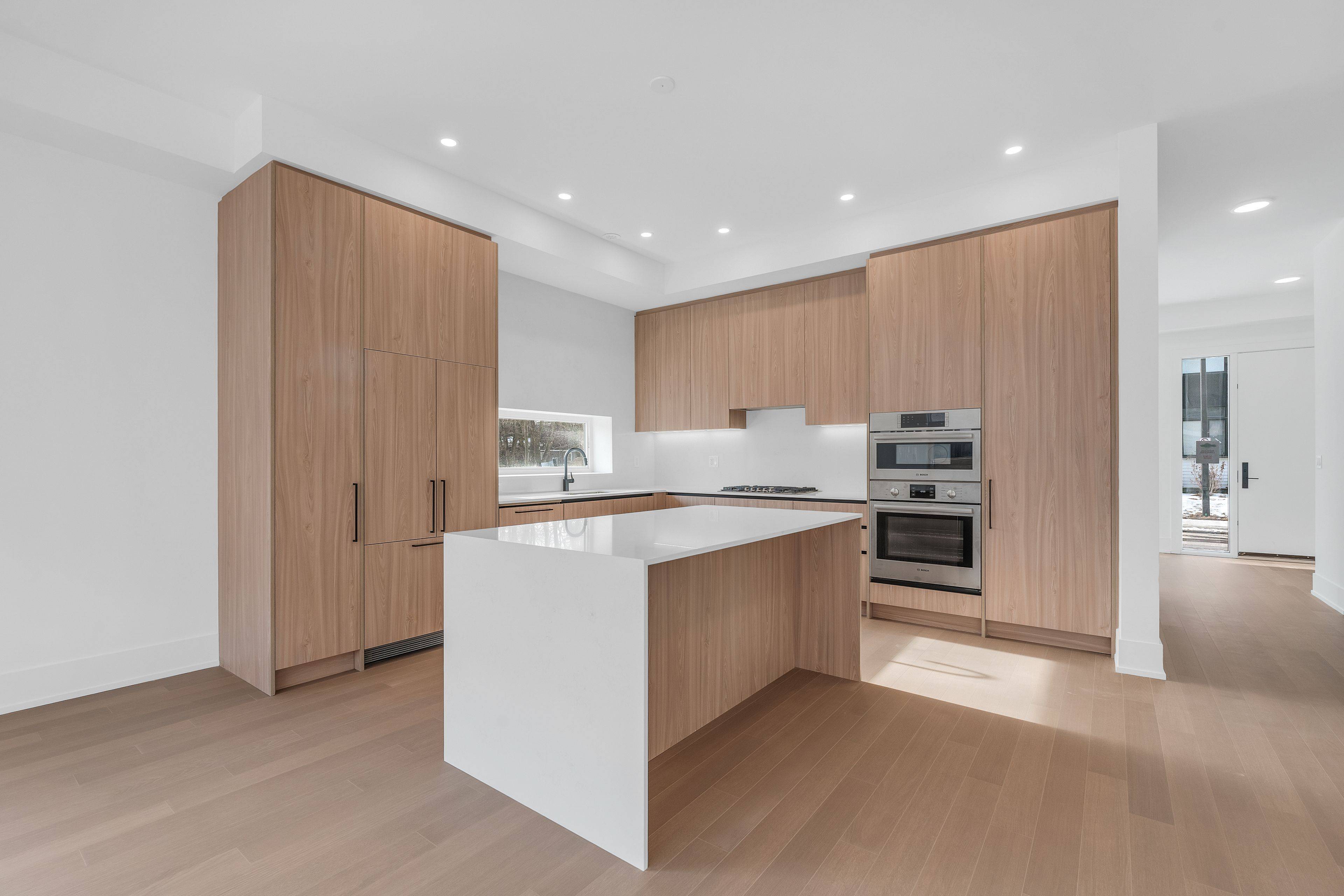 Mississauga, ON L5H 0B2,50 Lou Parsons WAY #76