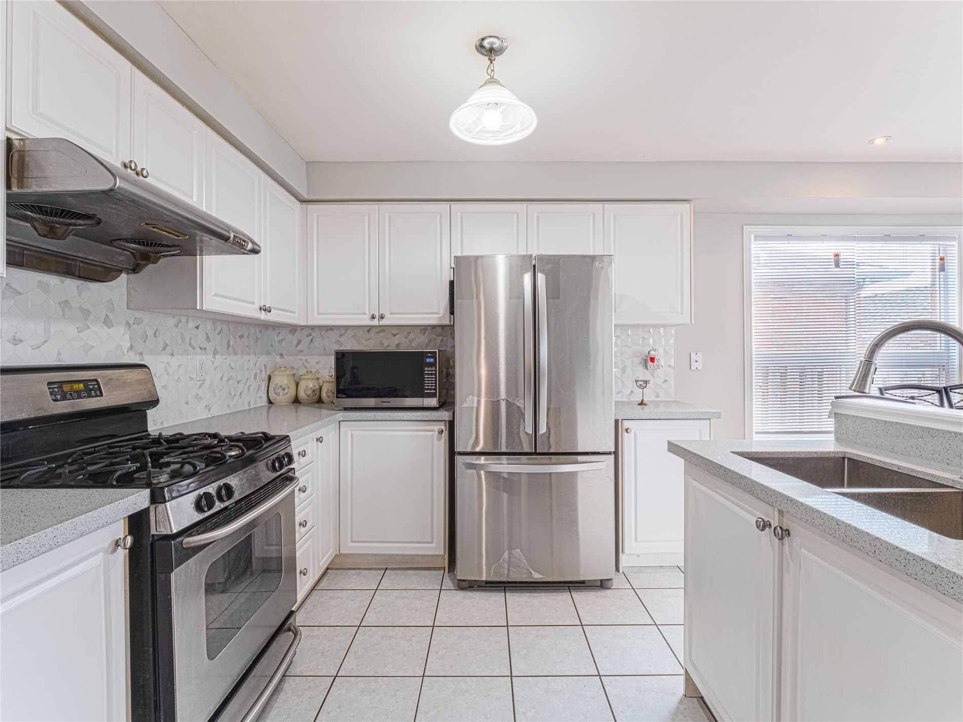 Mississauga, ON L5M 6S8,3235 EQUESTRIAN CRES