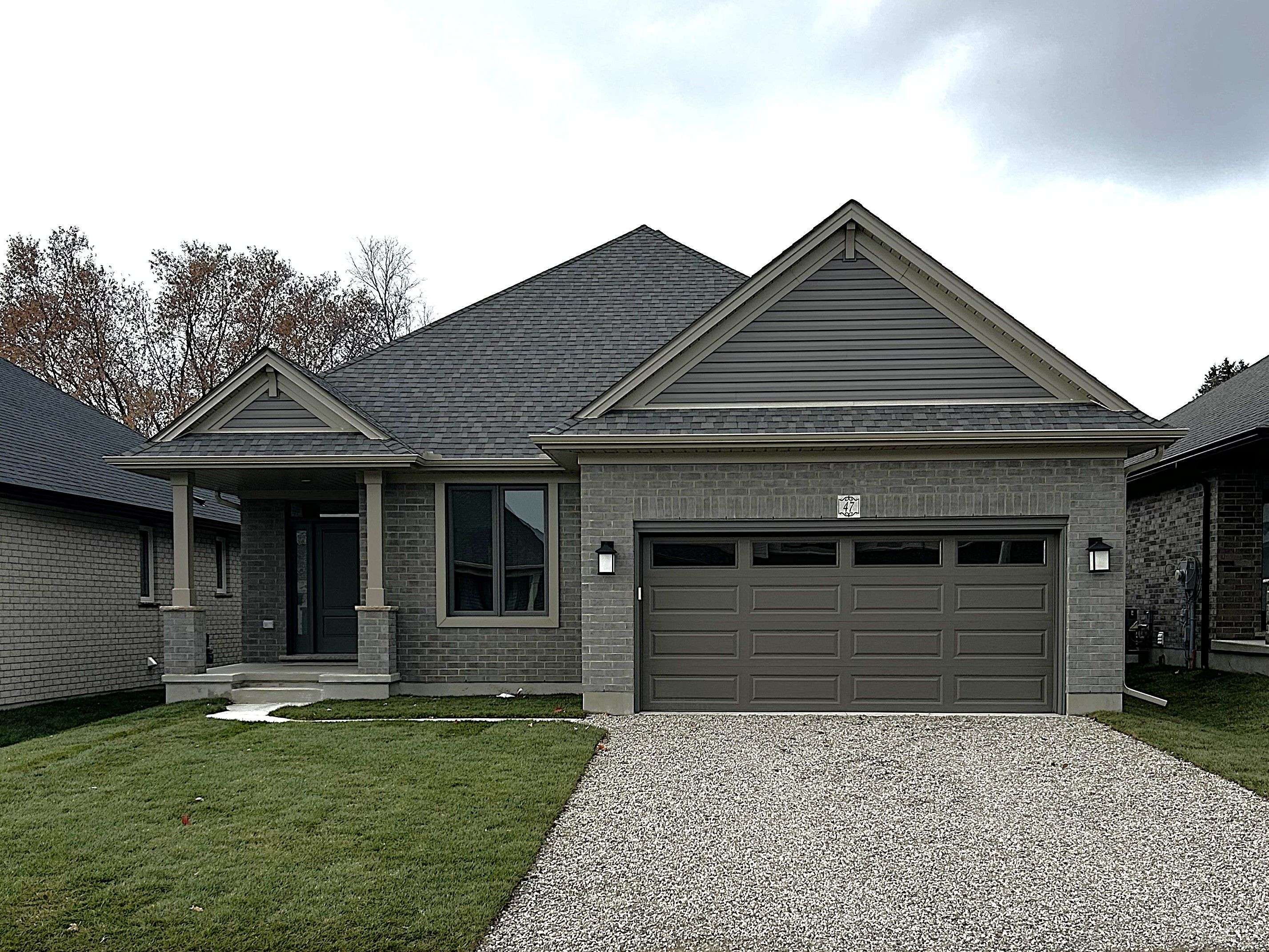 Tillsonburg, ON N4G 0K8,47 Lark ST