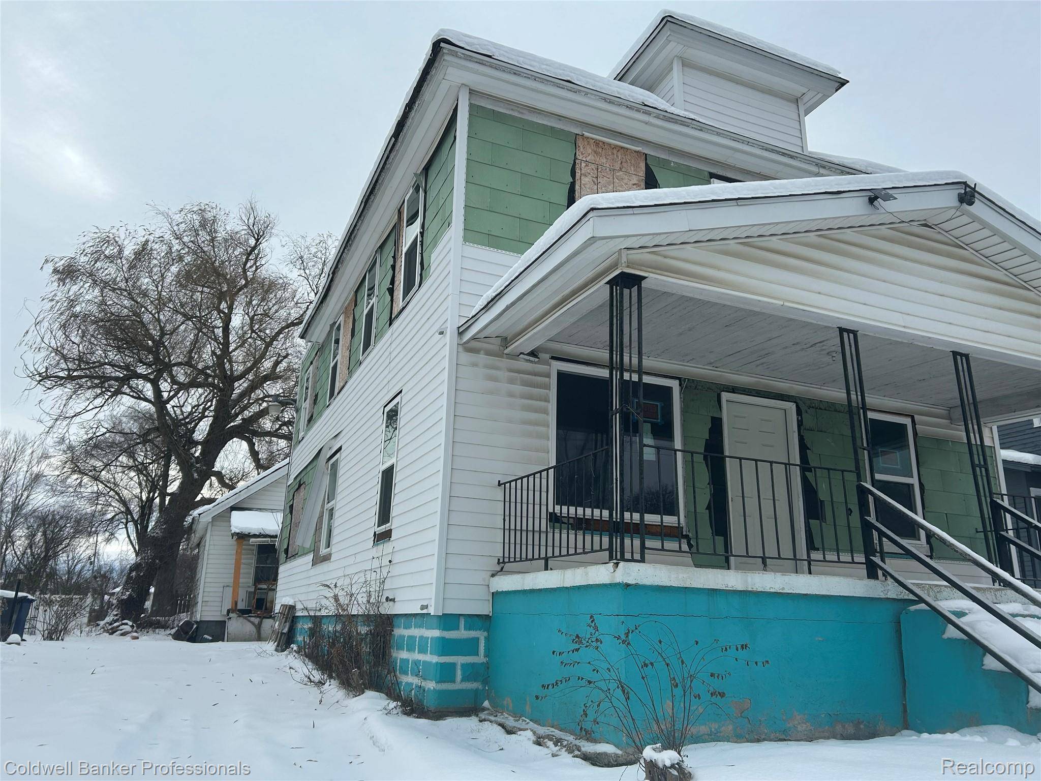 Flint, MI 48505,902 E Stewart AVE