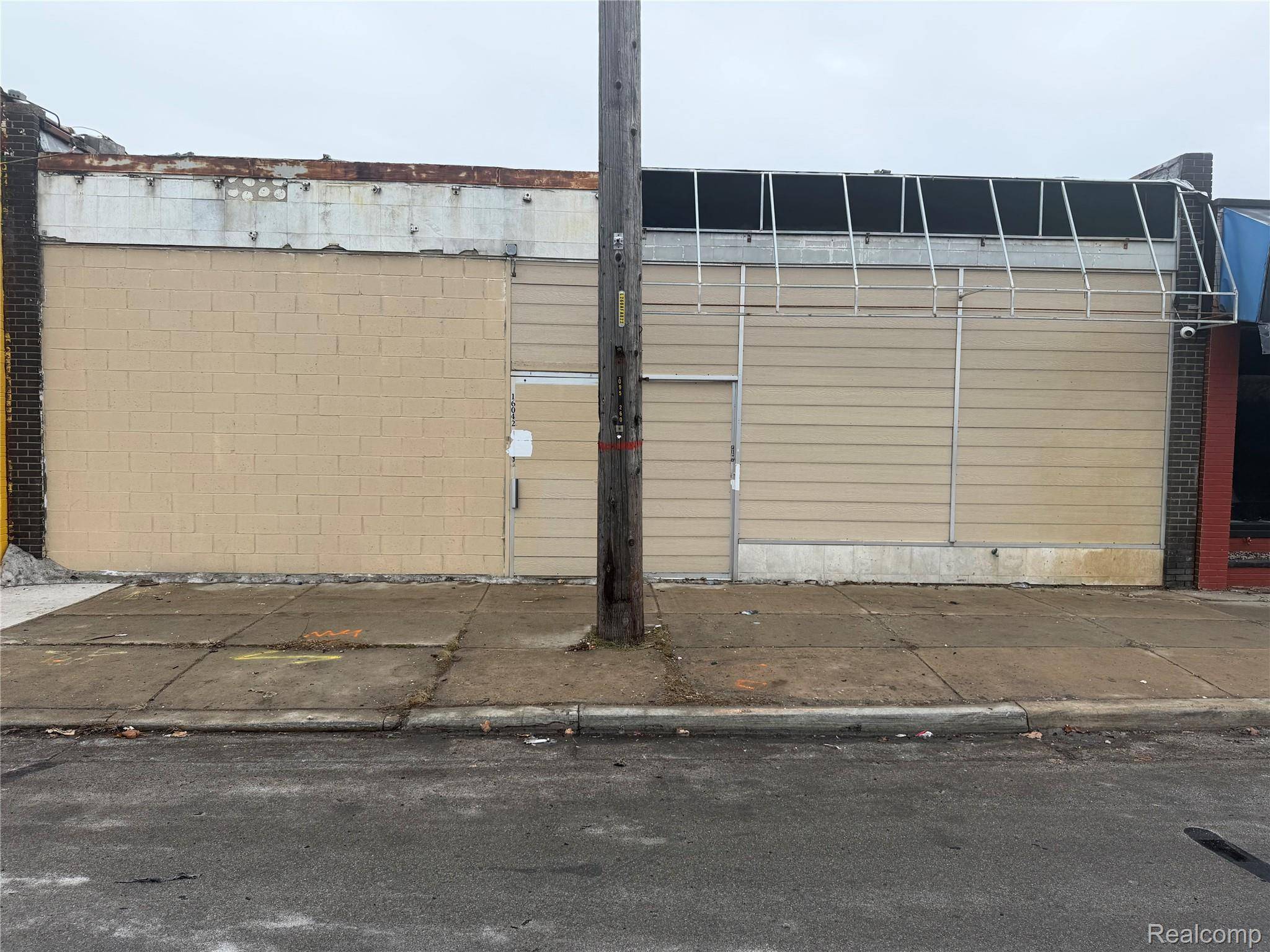 Detroit, MI 48205,16038 E. 8 mile RD