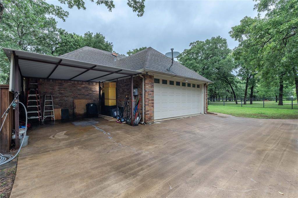 Combine, TX 75159,320 Rustic Oaks