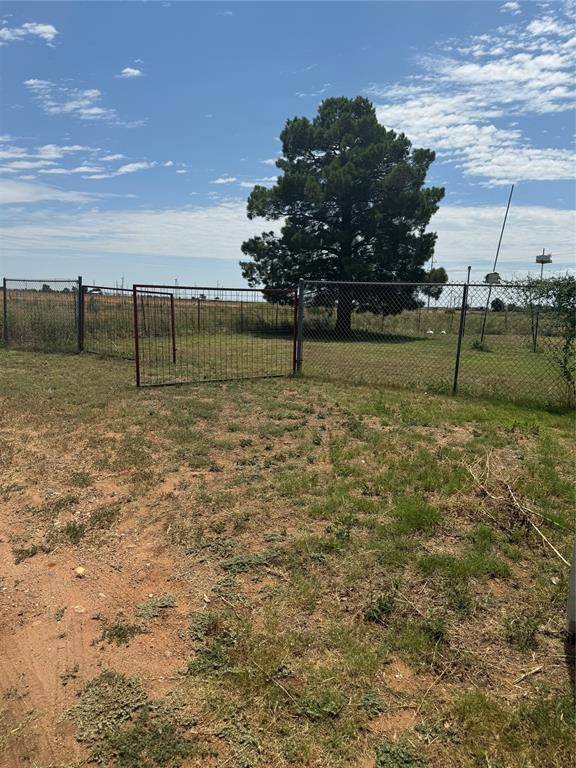 1516 S 8 Street, Chillicothe, TX 79225