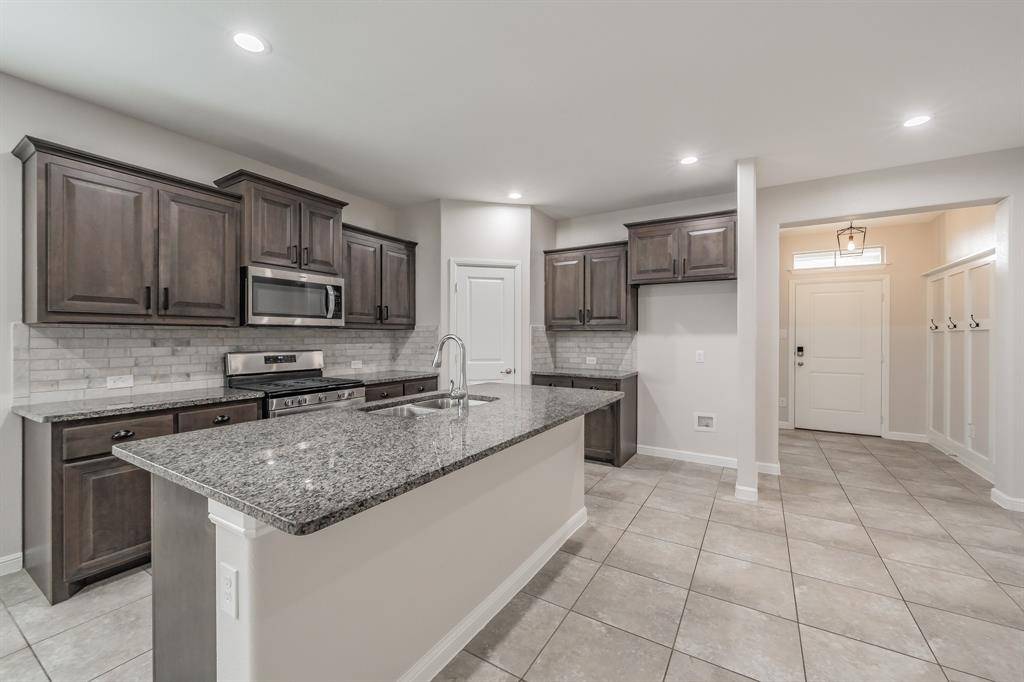 Fort Worth, TX 76247,913 Stamford Way