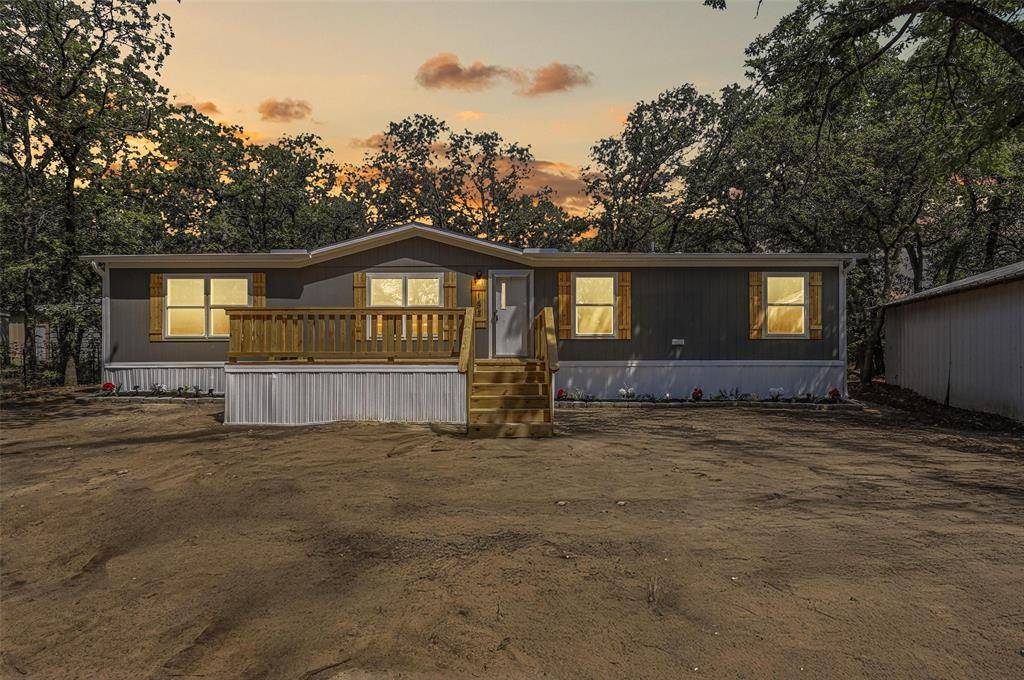 Azle, TX 76020,152 Jody Lane