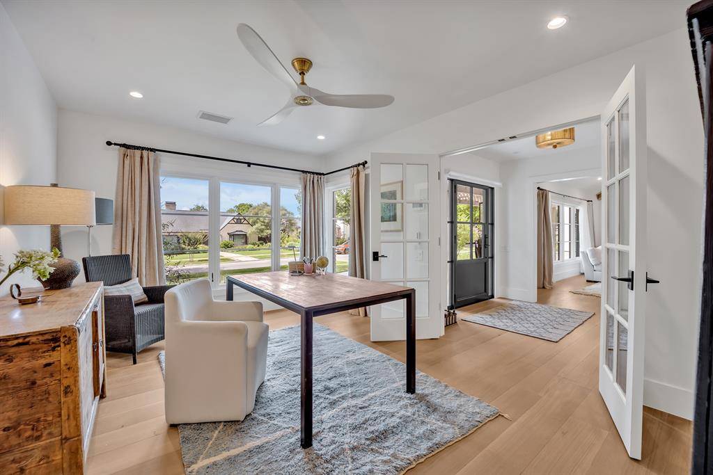 Dallas, TX 75214,6625 Bob O Link Drive