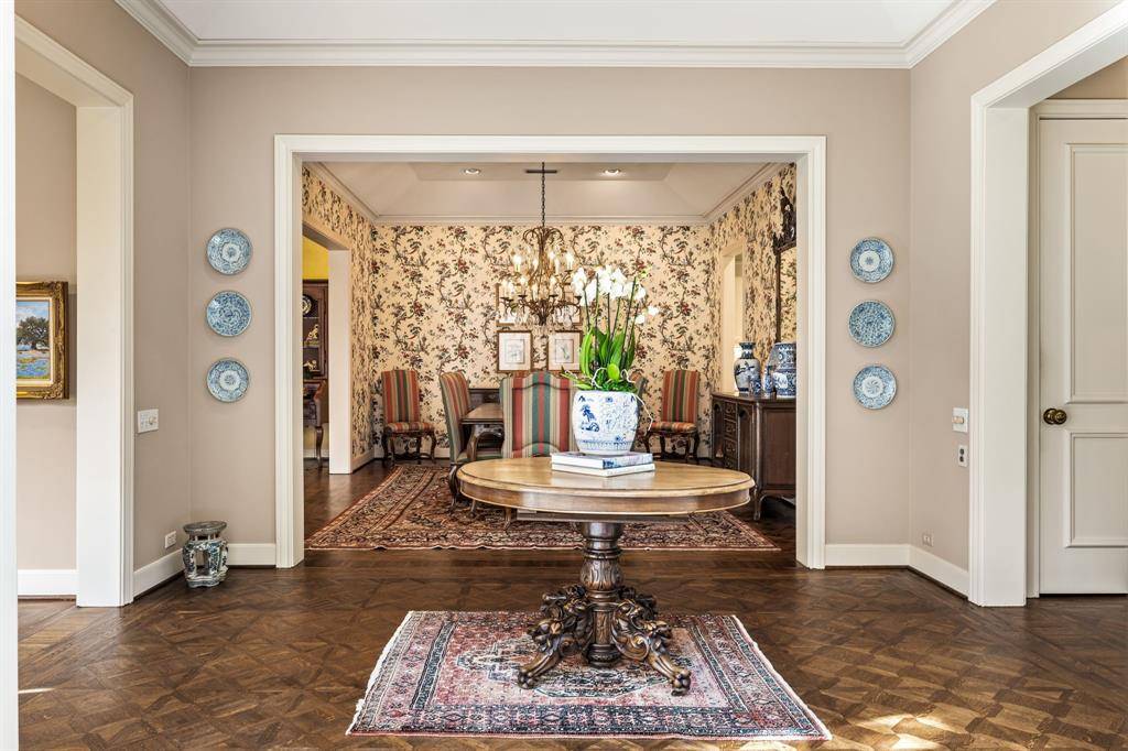 Dallas, TX 75225,17 Stonecourt Circle