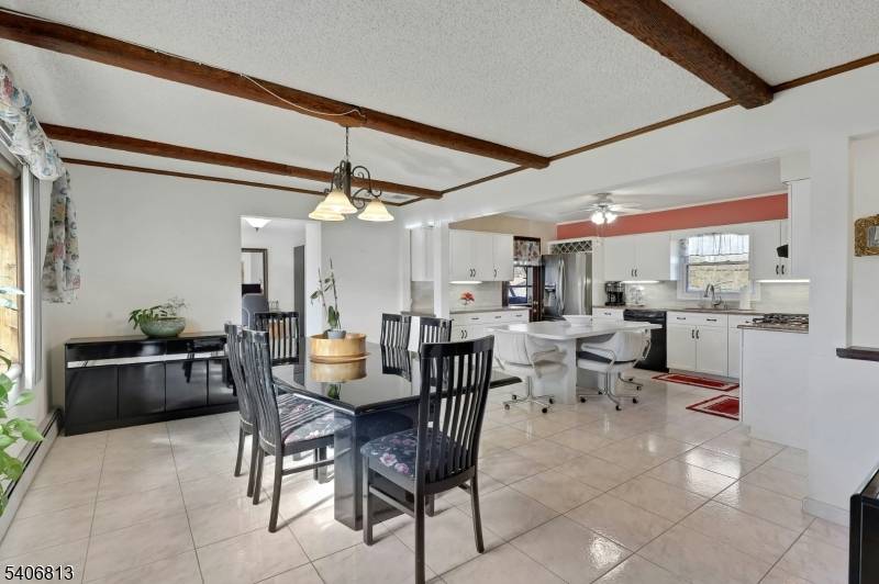 Wayne Twp., NJ 07470,4 Highfield Ct