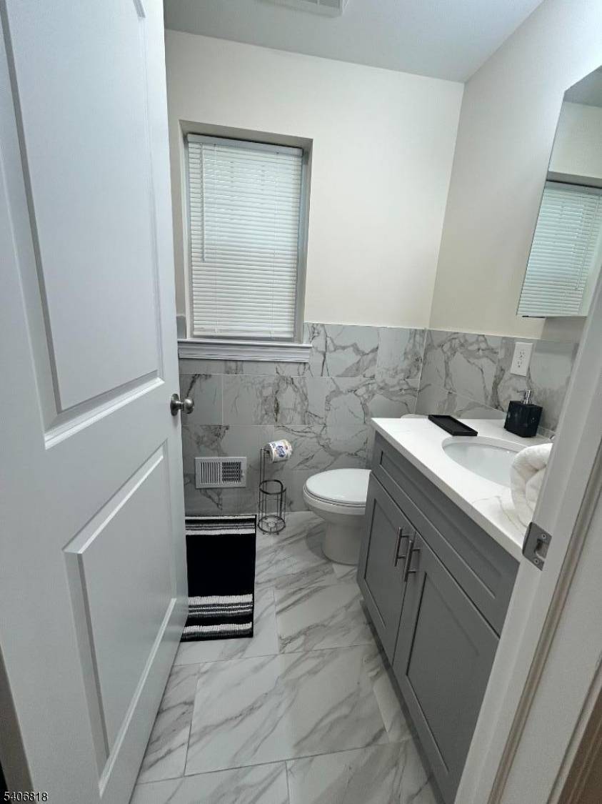 Newark City, NJ 07103,337 13Th Ave