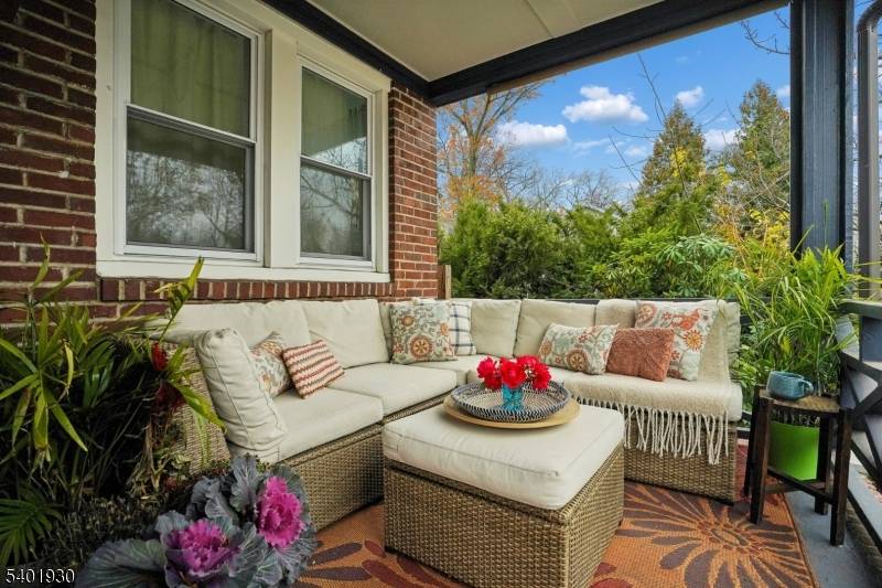 South Orange Village Twp., NJ 07079,472 Academy St