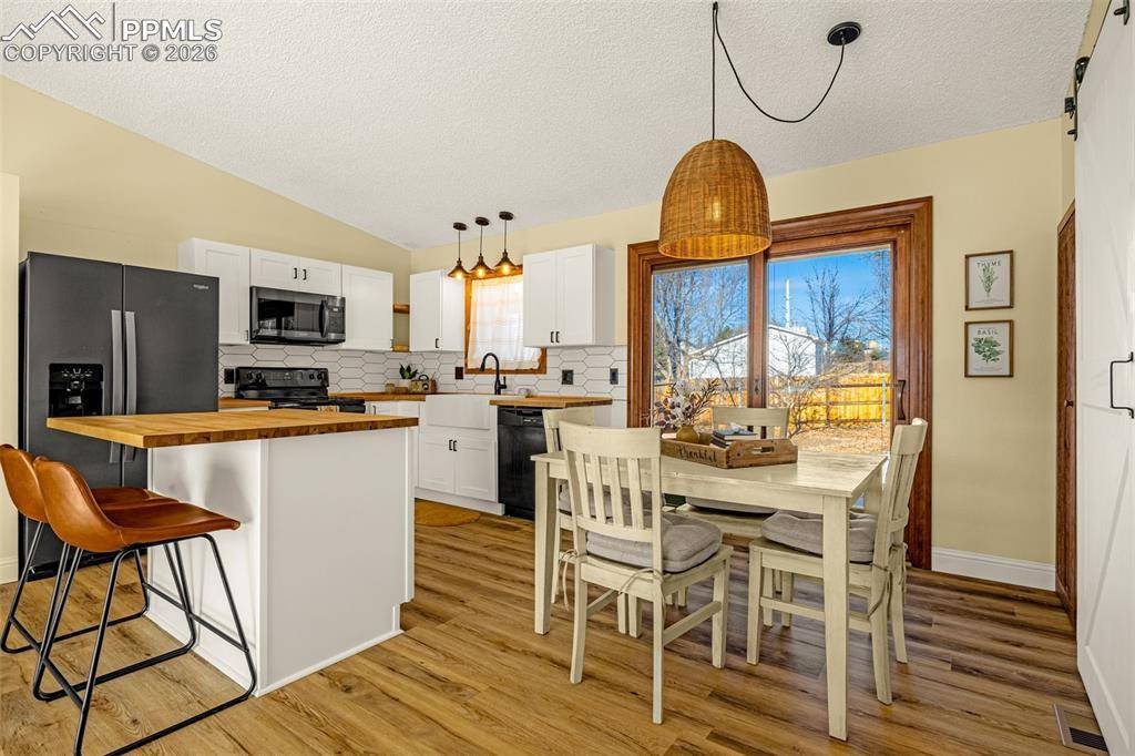 Colorado Springs, CO 80920,2206 Chapel Hills DR