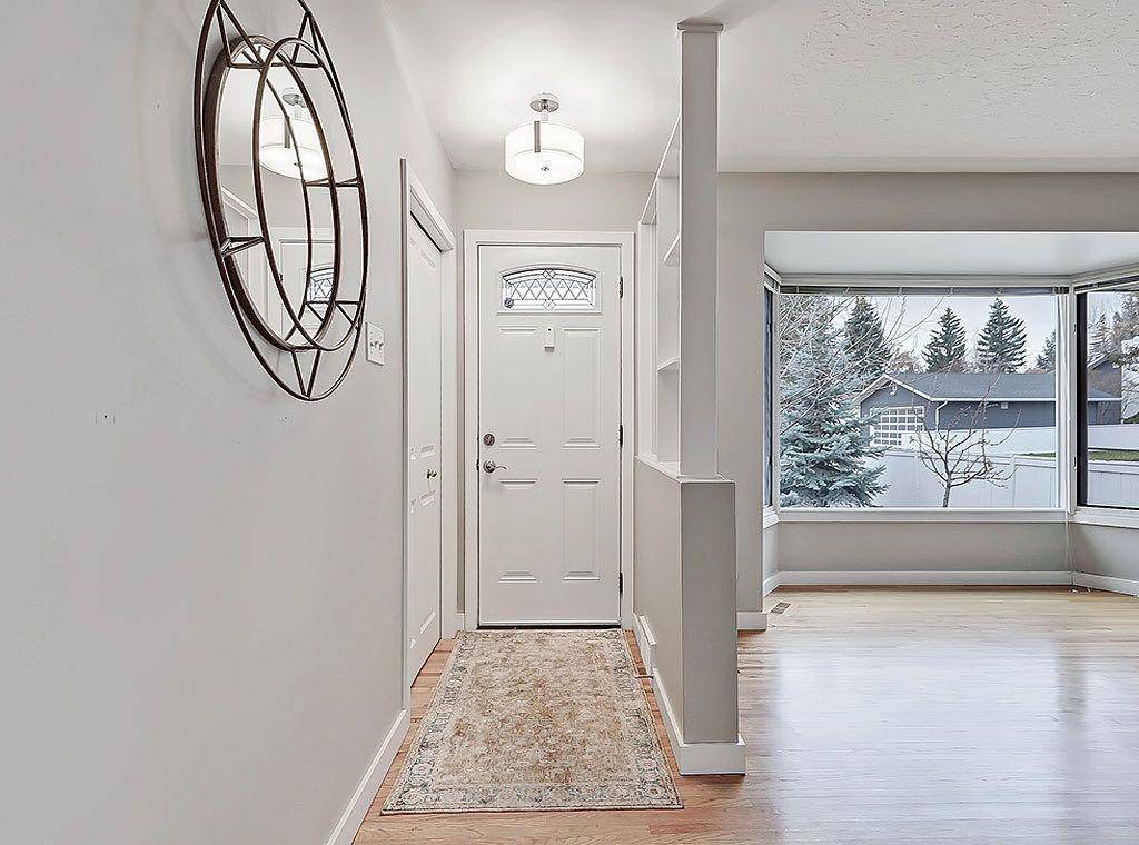 Calgary, AB T3E4L6,56 Glenpatrick DR SW