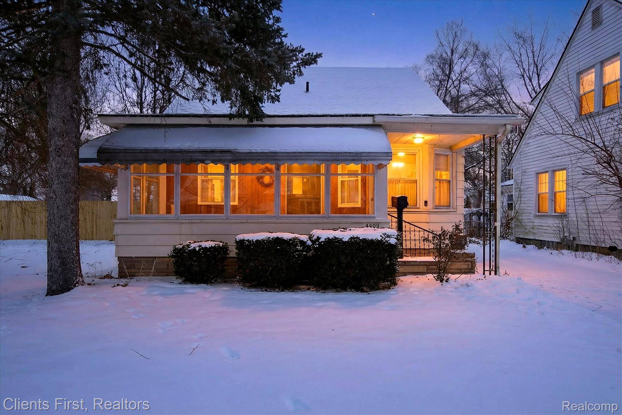 Wayne, MI 48184,4403 Biddle ST