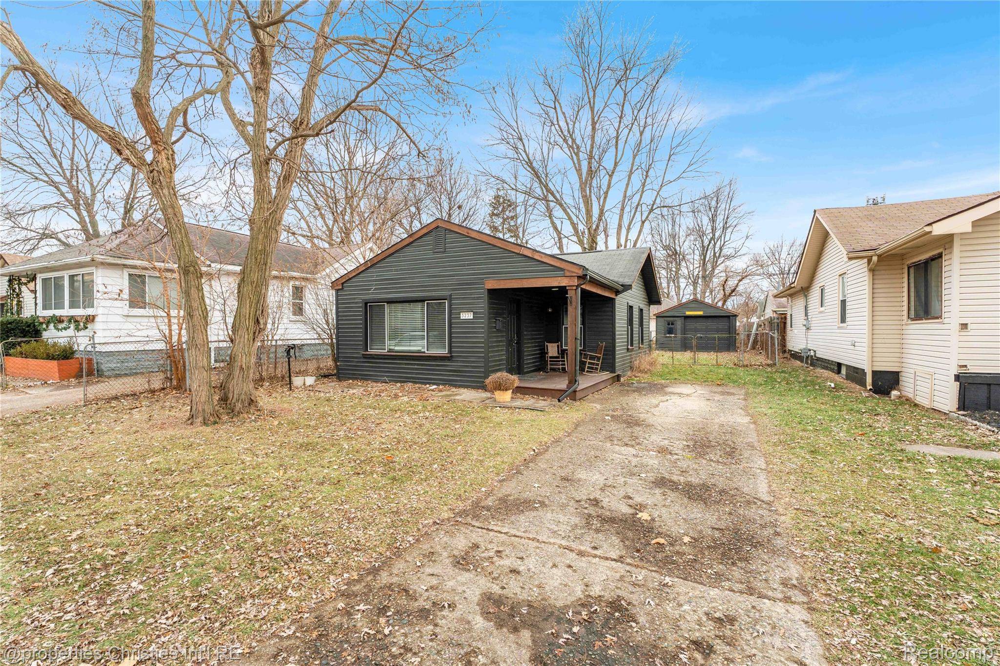 Ferndale, MI 48220,3237 Harris ST