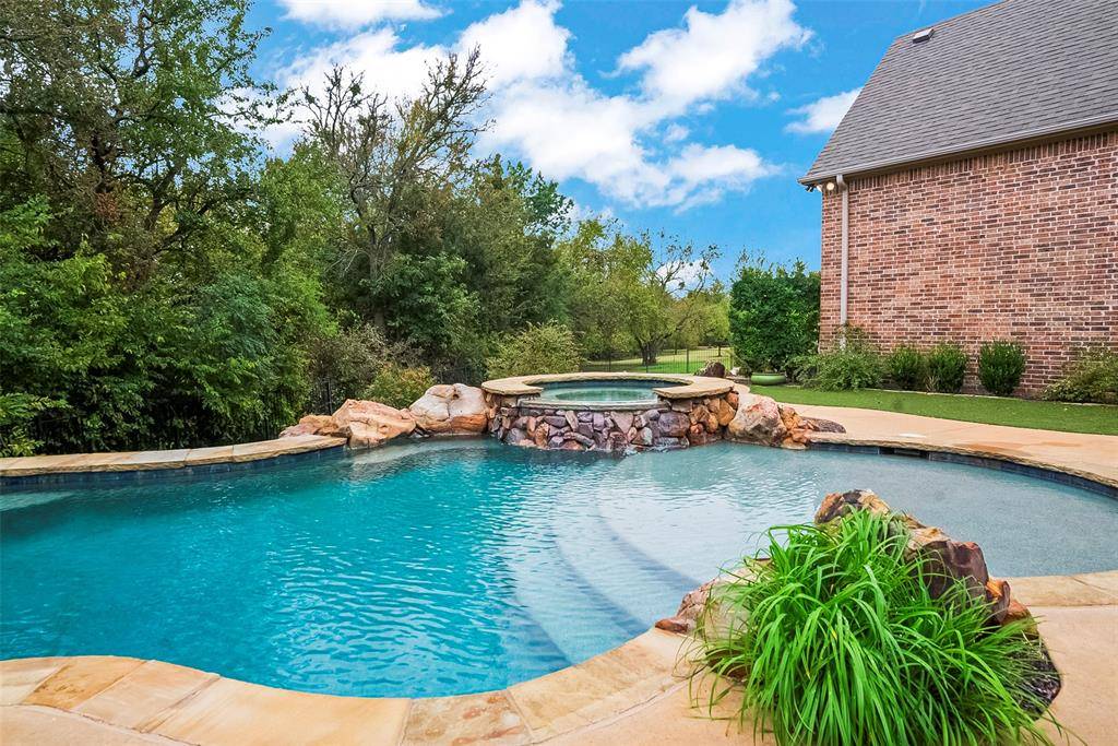 Van Alstyne, TX 75495,301 Harrison Circle