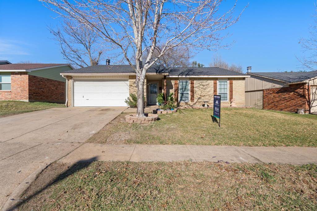 Dallas, TX 75249,7109 Nutmeg Lane