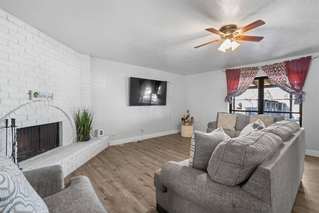 Dallas, TX 75249,7109 Nutmeg Lane