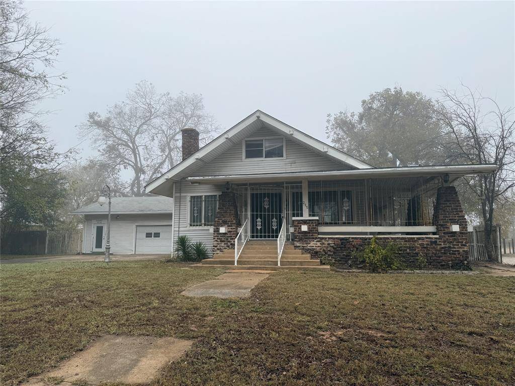 Denison, TX 75020,215 W Sears Street