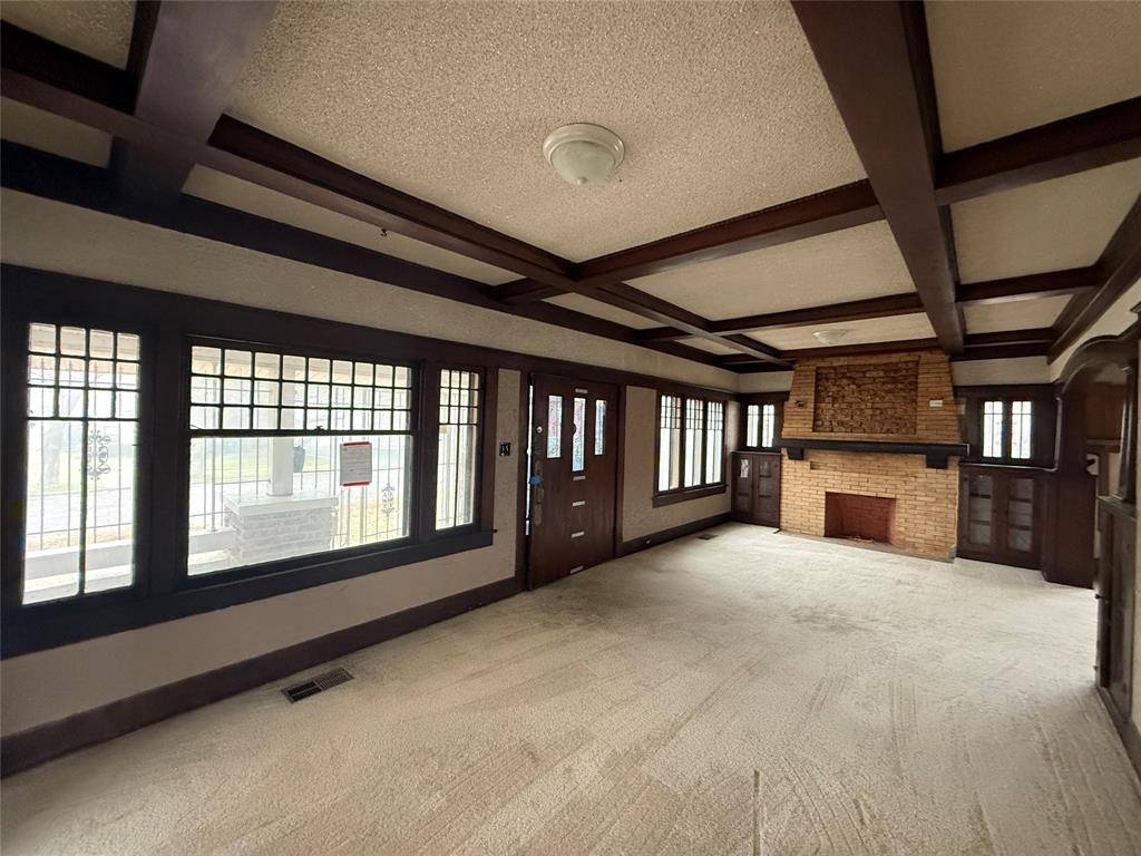 Denison, TX 75020,215 W Sears Street