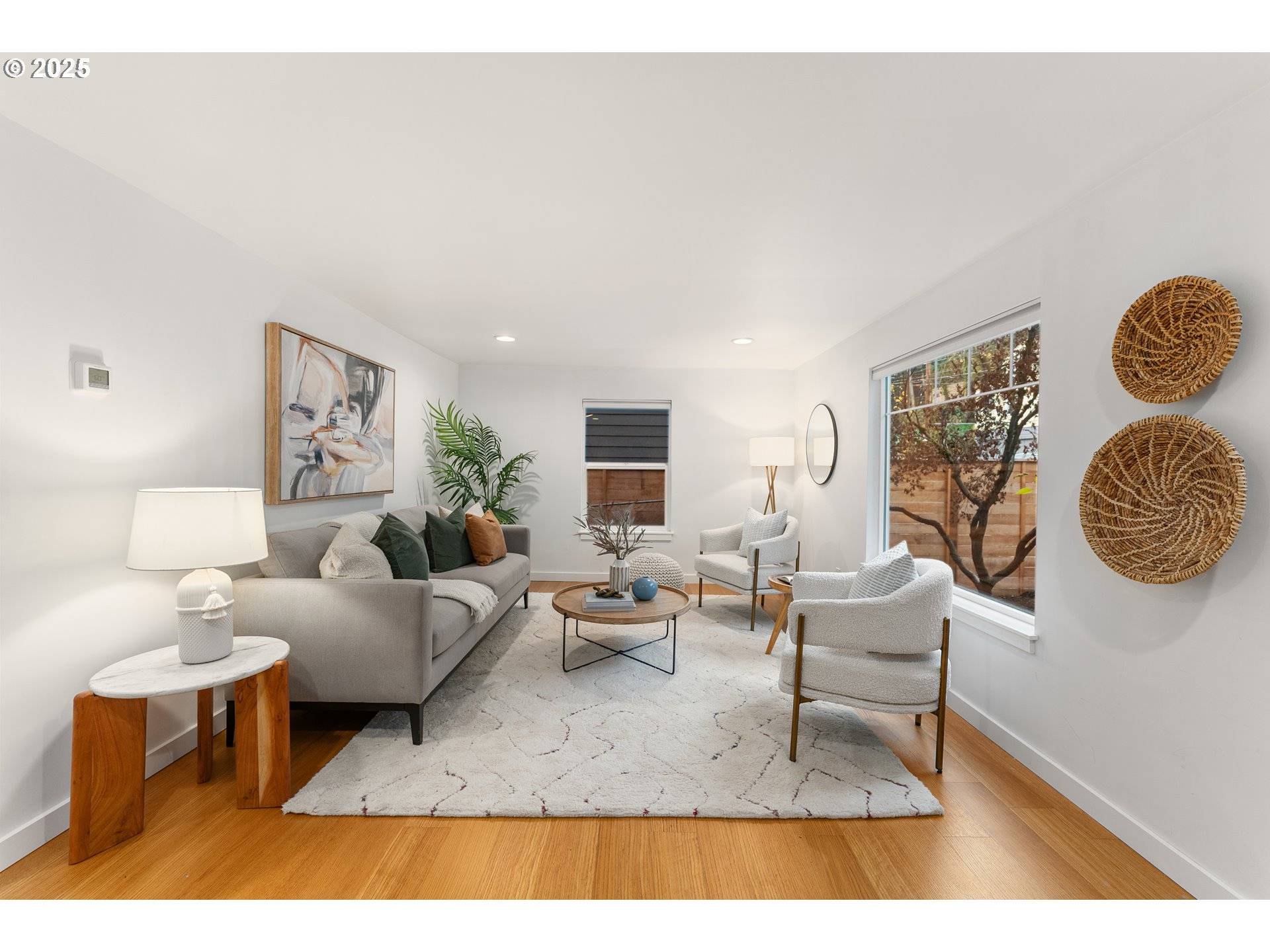 Portland, OR 97239,6416 S CORBETT AVE