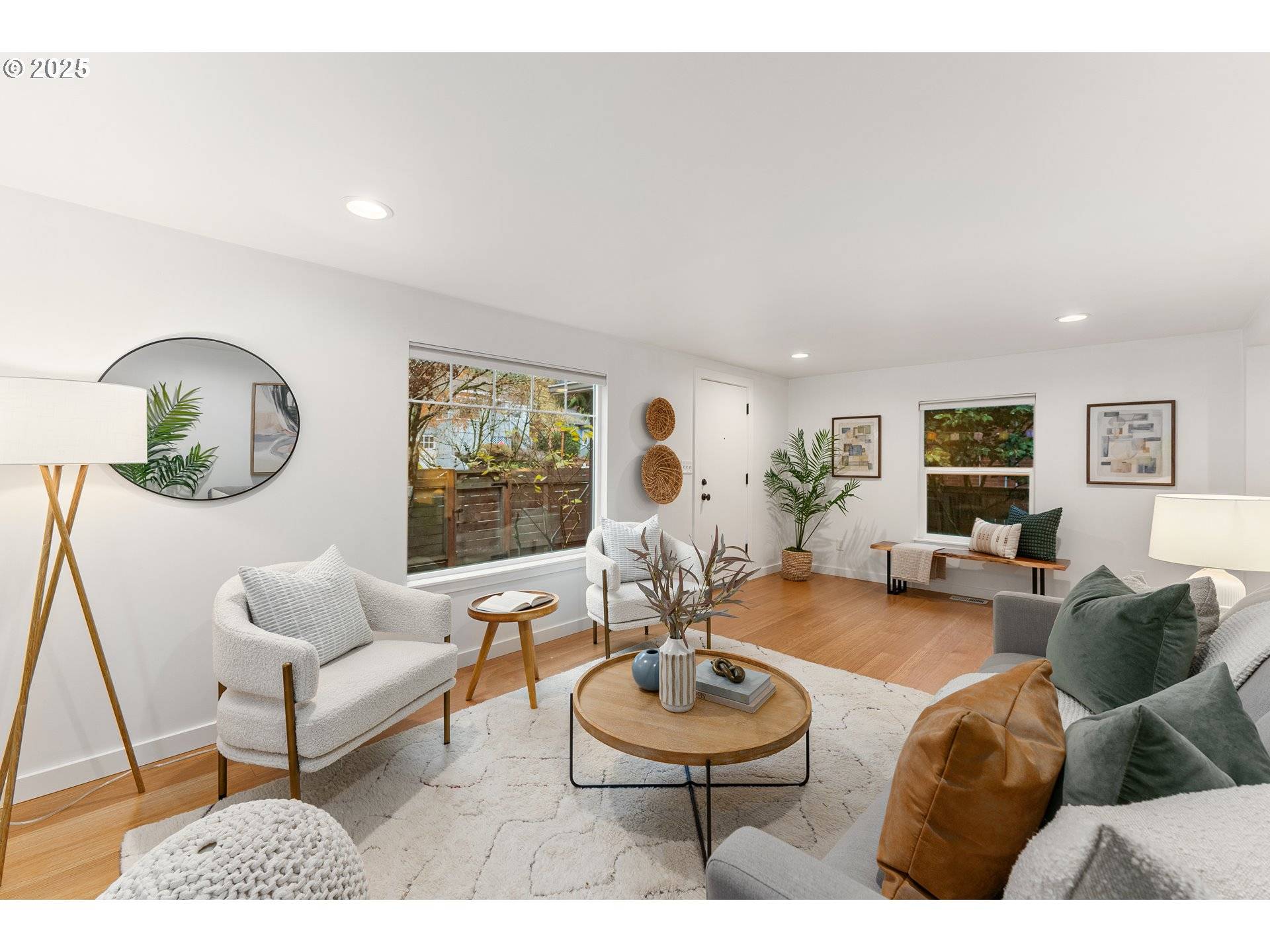 Portland, OR 97239,6416 S CORBETT AVE