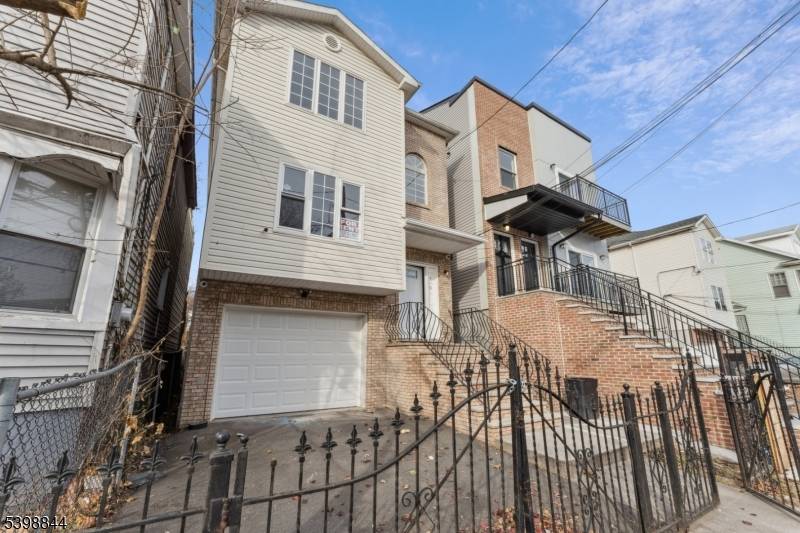 Newark City, NJ 07106,79 Norwood St