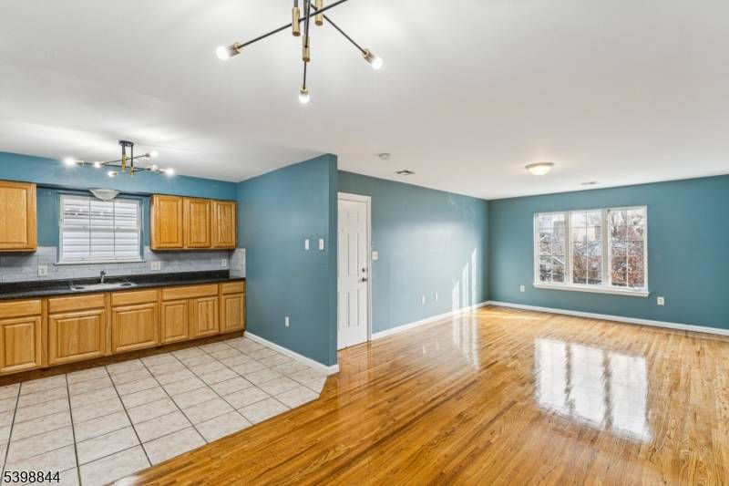 Newark City, NJ 07106,79 Norwood St