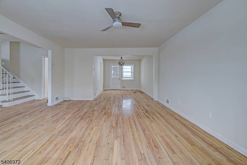 West Orange Twp., NJ 07052,27 Old Short Hills Rd