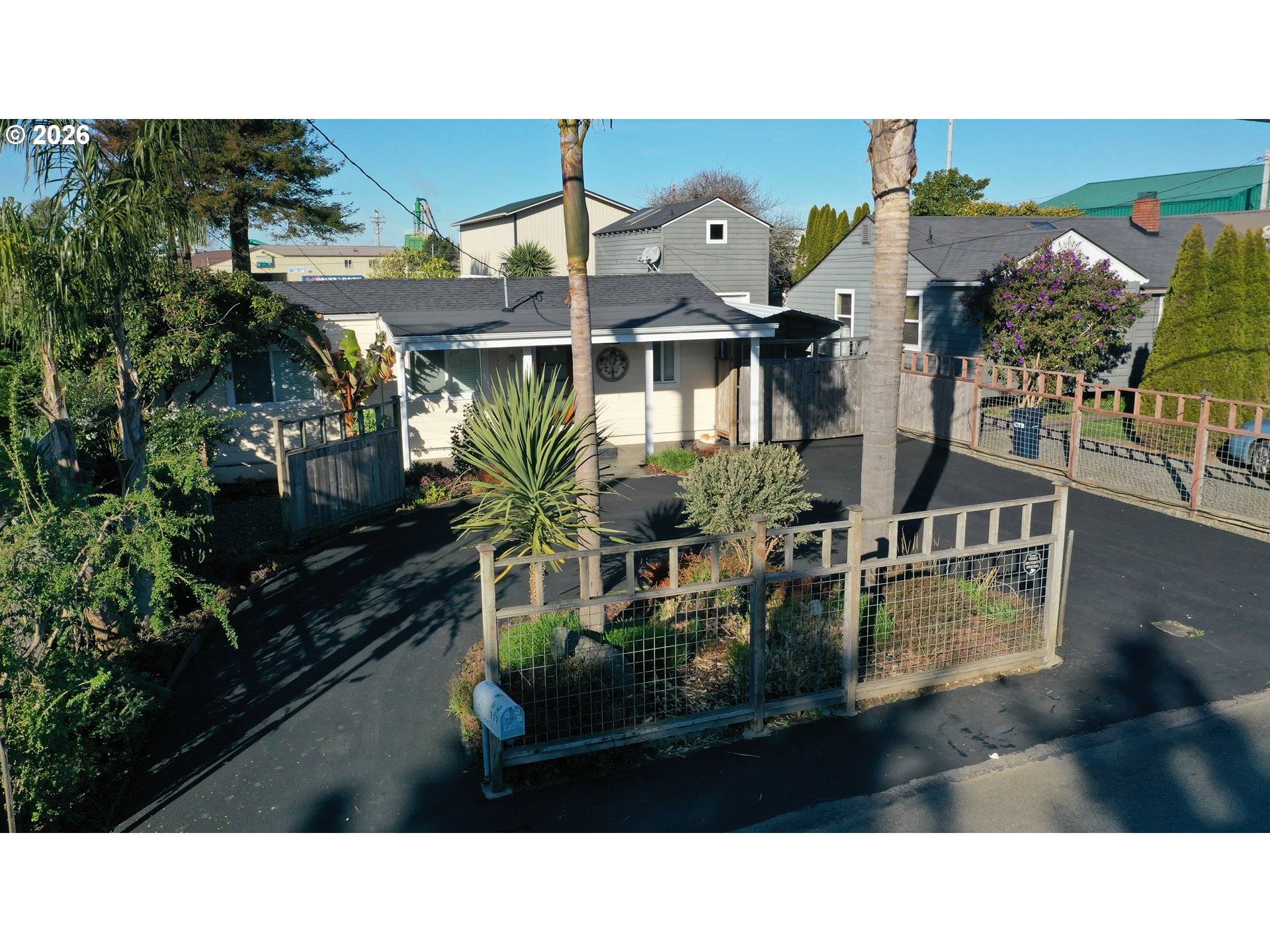 Brookings, OR 97415,237 WHARF ST