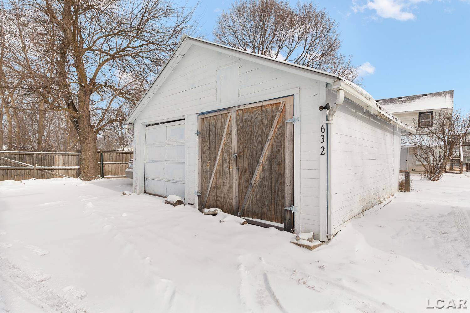 Adrian, MI 49221,632 Division ST