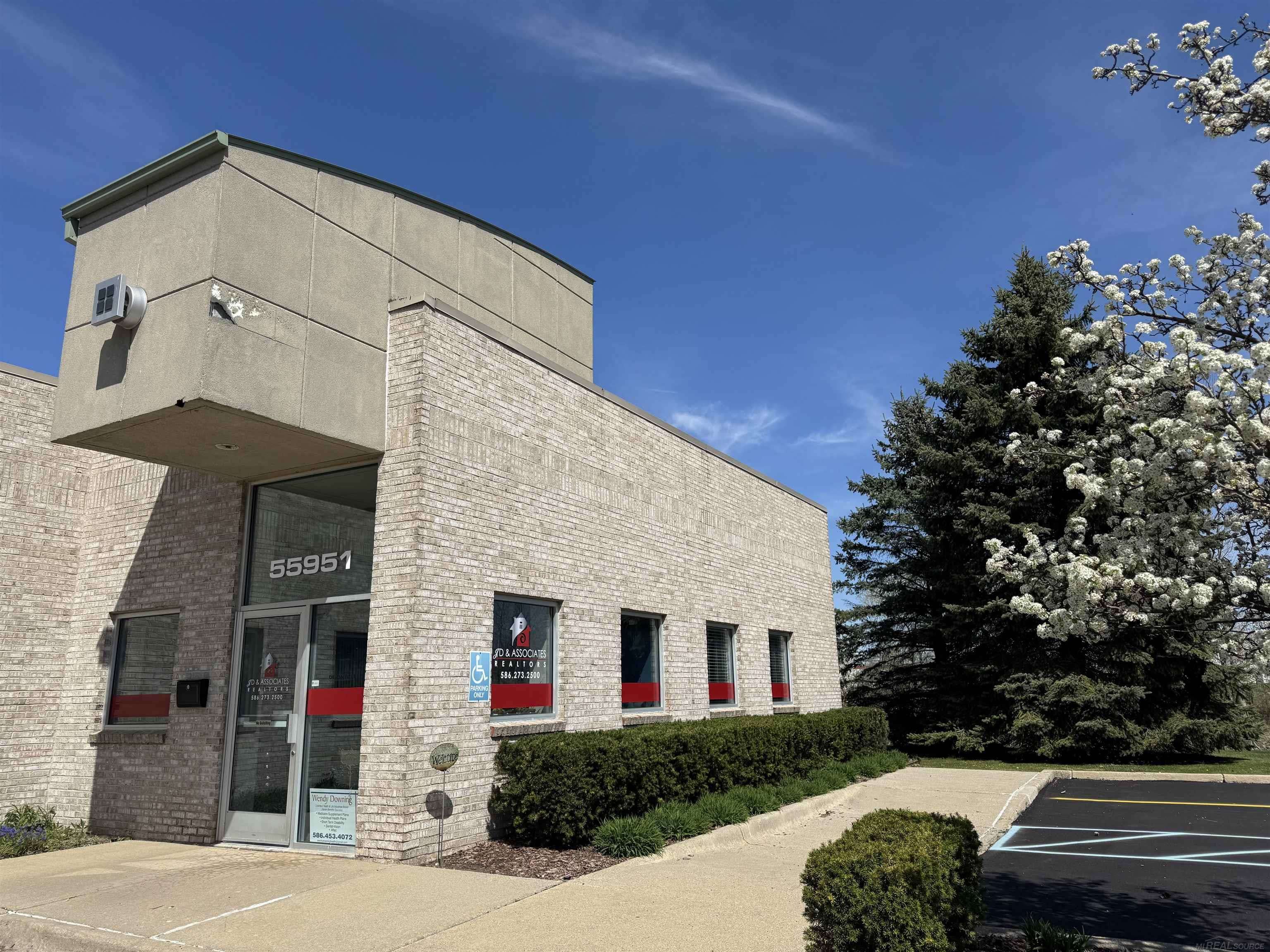 Chesterfield Twp, MI 48051,55951 Gratiot AVE