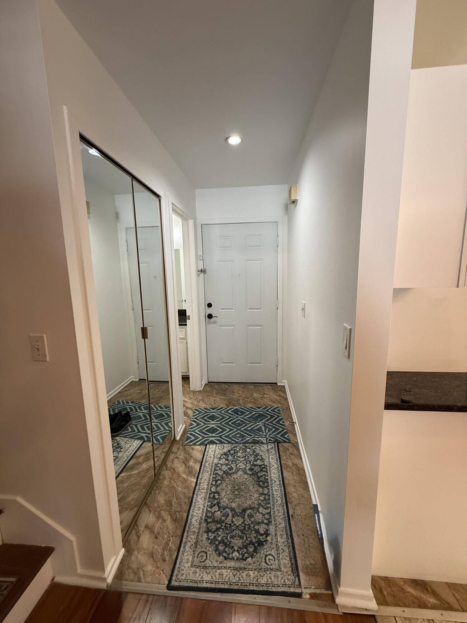 Ann Arbor, MI 48105,1082 Greenhills DR