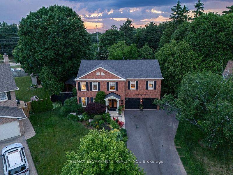 Mississauga, ON L5L 2P9,3555 Kingbird CT