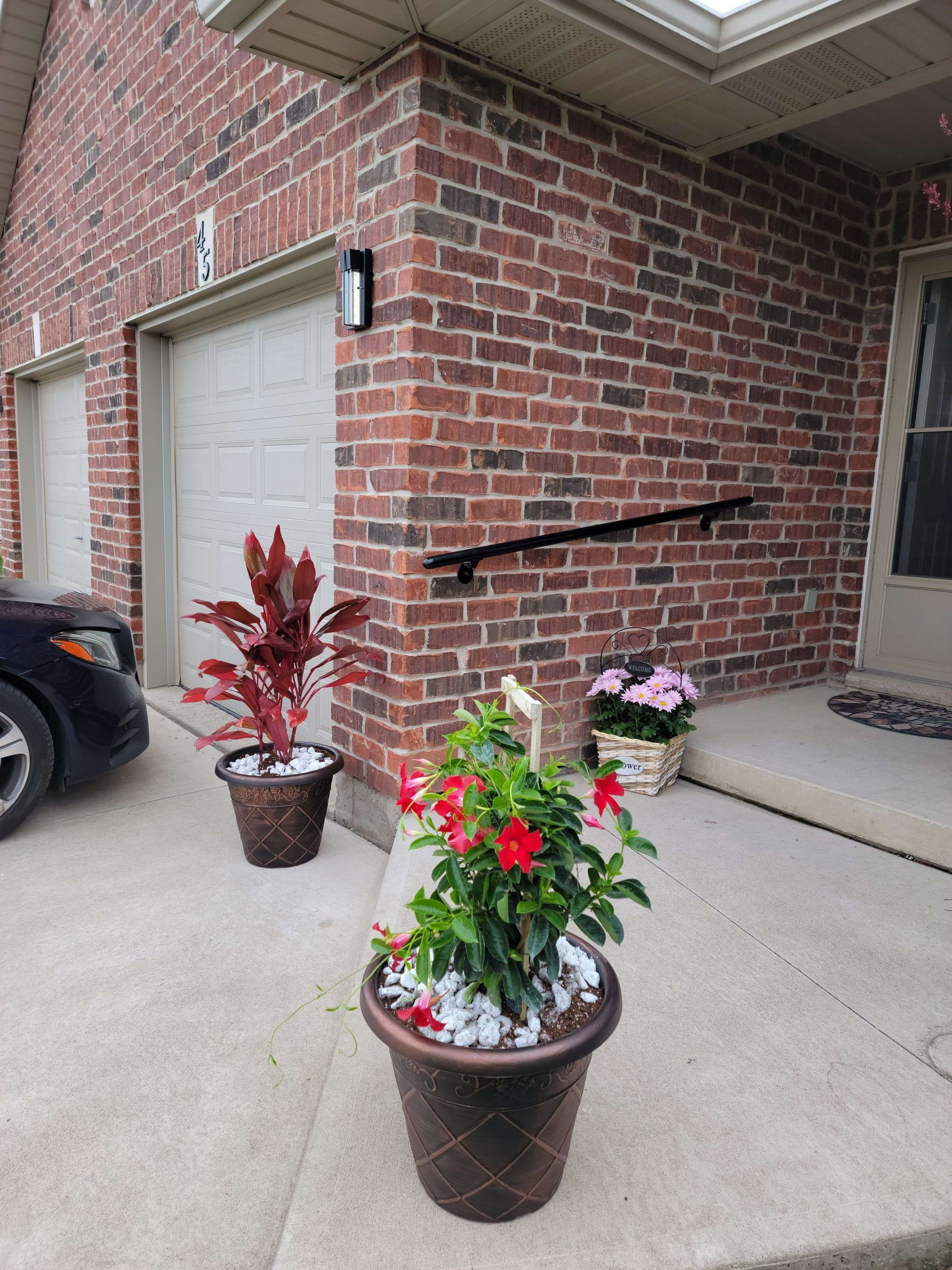 Welland, ON L3B 6H7,45 NATHALIE CT