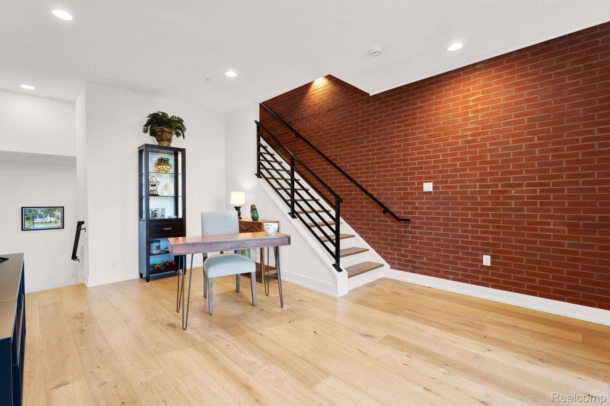 Detroit, MI 48201,246 Edmund PL