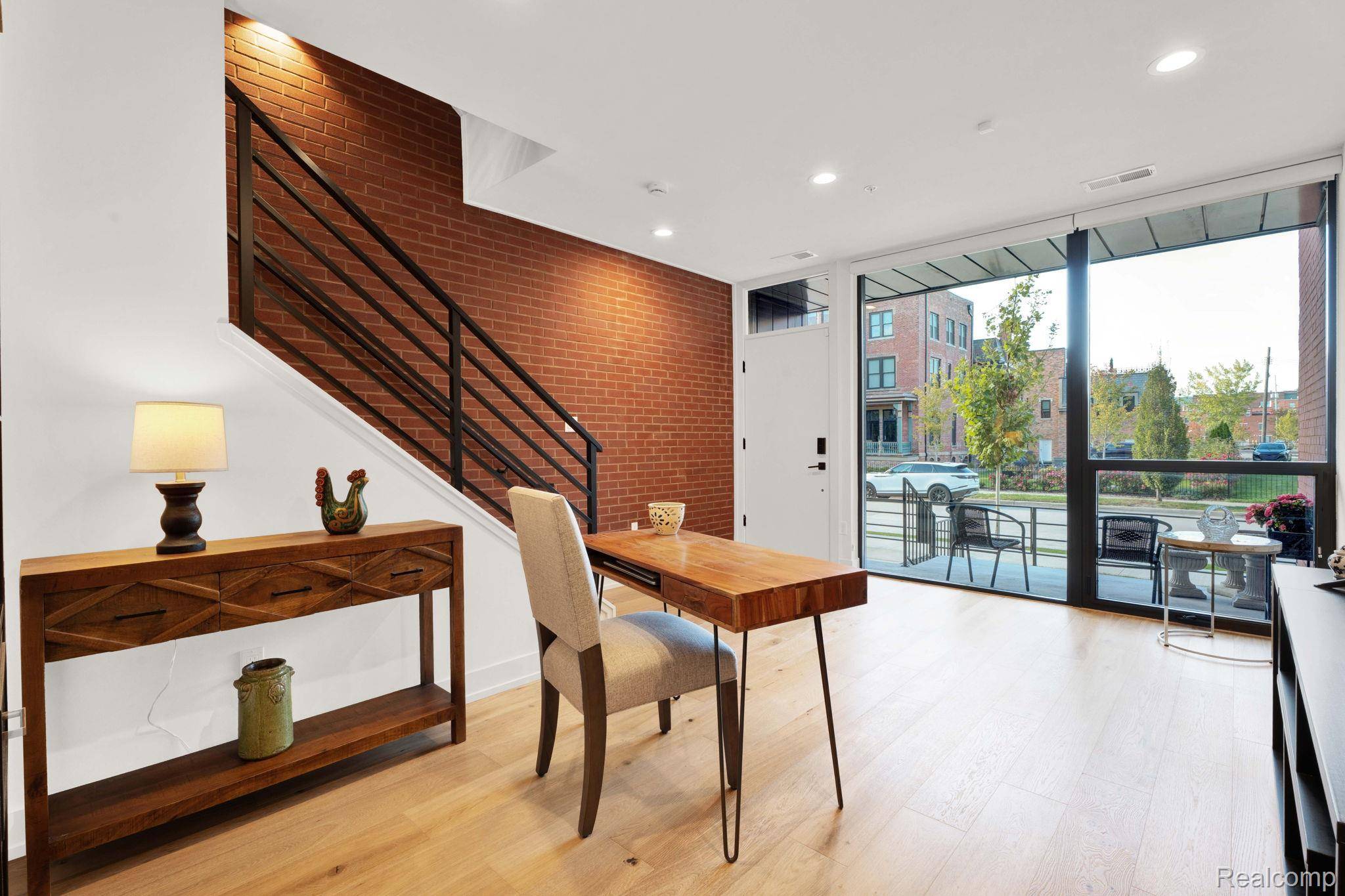 246 Edmund PL, Detroit, MI 48201