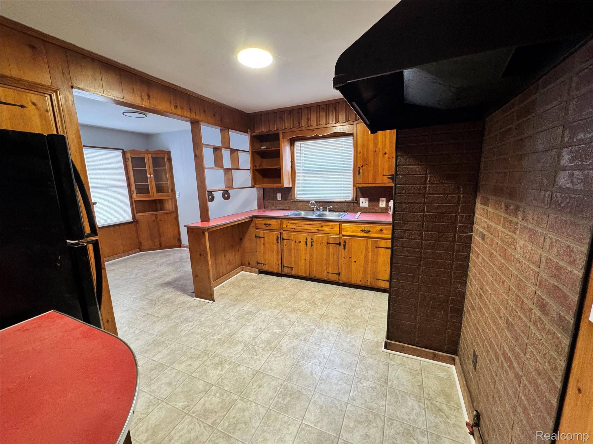 Lincoln Park, MI 48146,437 Mayflower AVE