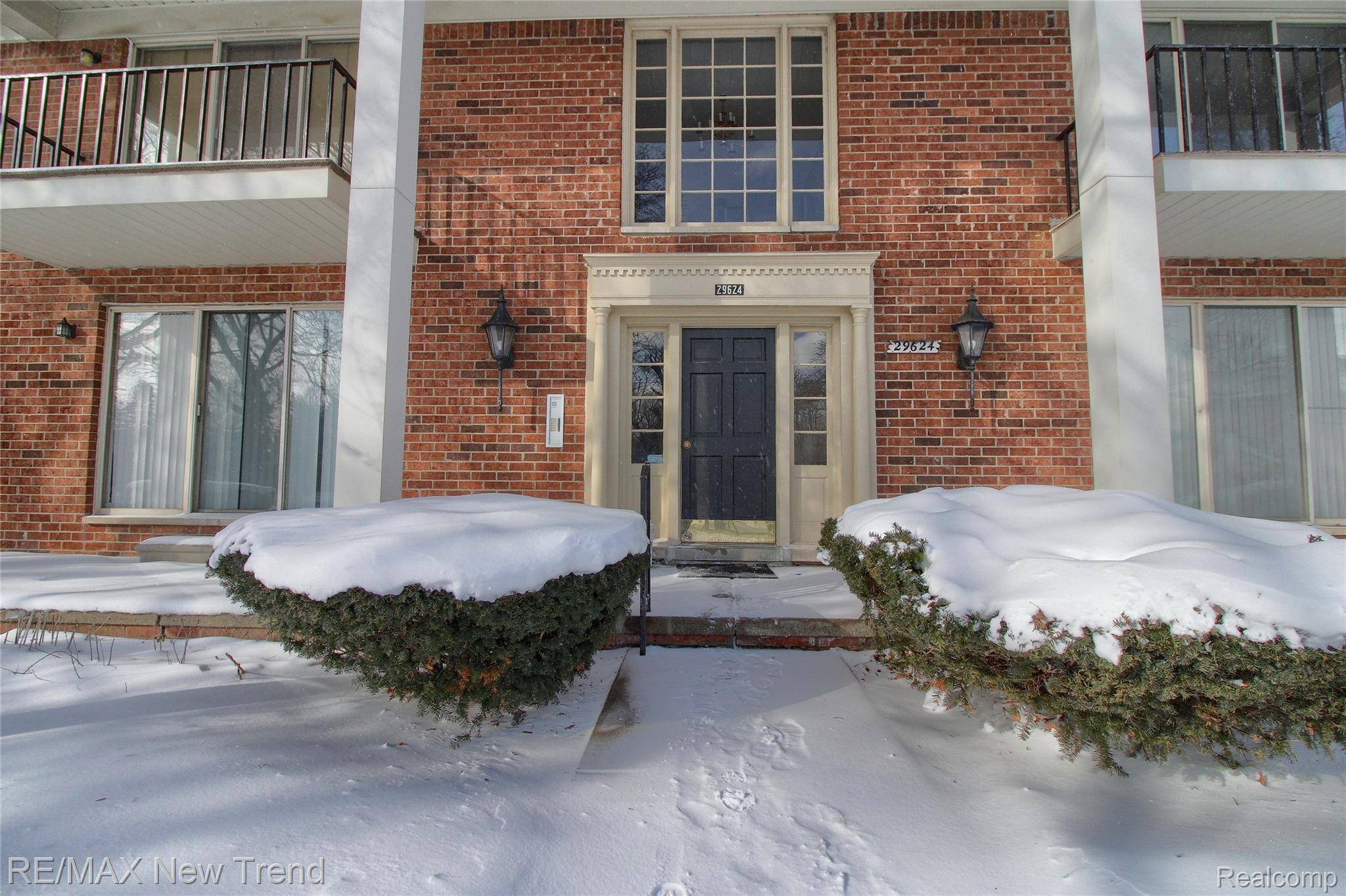 Farmington, MI 48334,29624 Middlebelt RD #2902