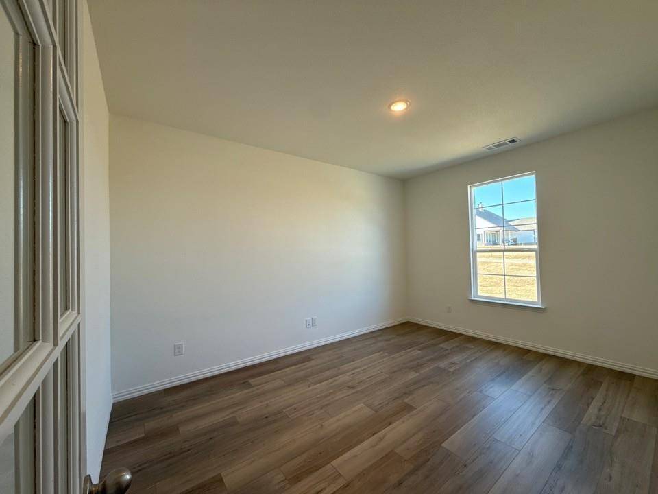 Springtown, TX 76082,144 Oak Grove Way