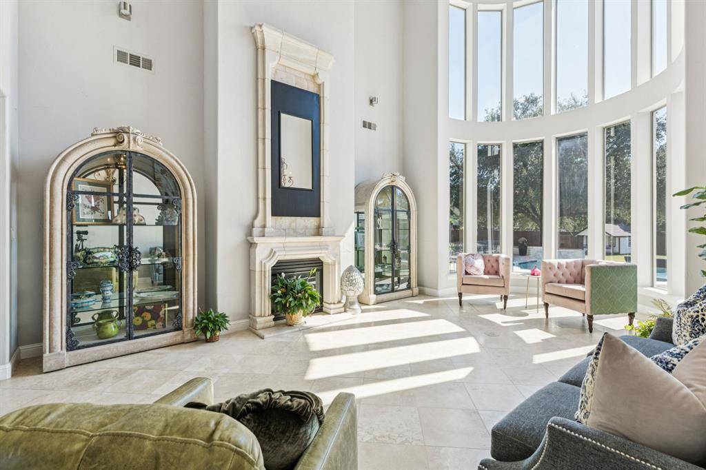 Southlake, TX 76092,351 S White Chapel Boulevard