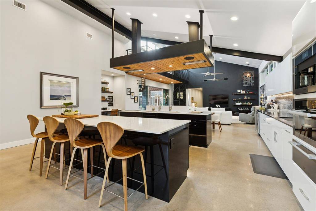 Dallas, TX 75209,7515 Linwood Avenue