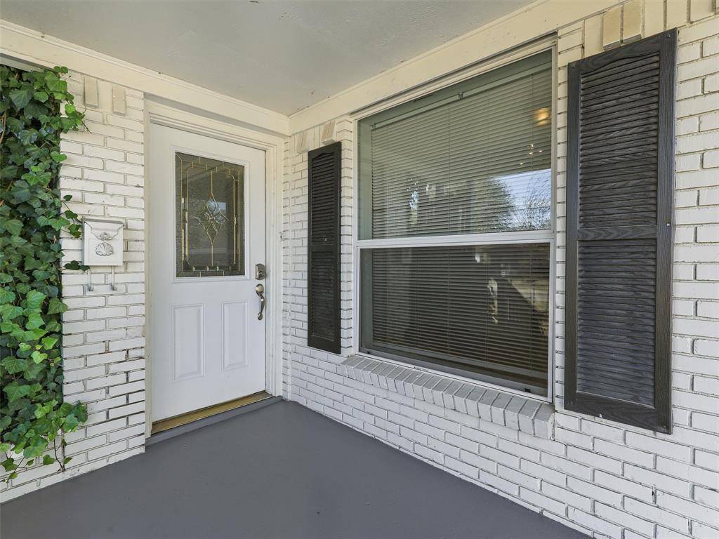 Dallas, TX 75229,4302 Sexton Lane