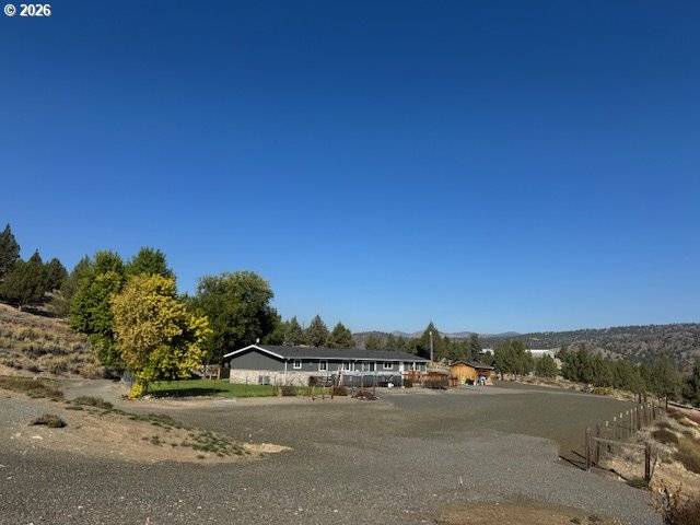 27637 LA COSTA RD, John Day, OR 97845